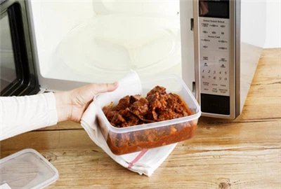 Quels types de plastique peuvent être utilisés au micro-ondes ?