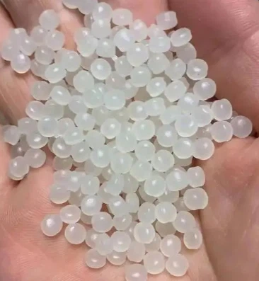 Principaux domaines d'application du matériau en polystyrène (PS) et trois mé...